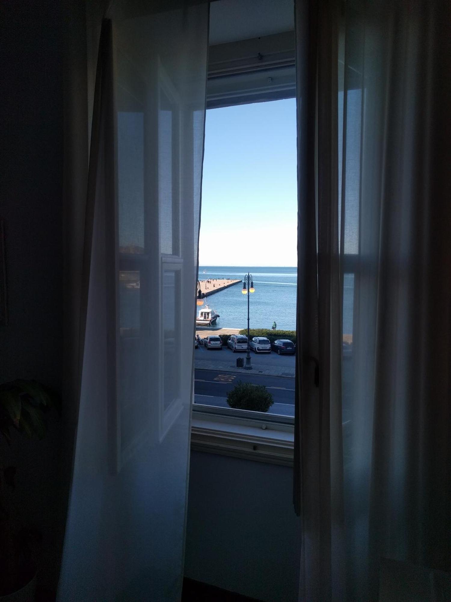 Pep'S Rooms By The Sea Trieste Exterior photo